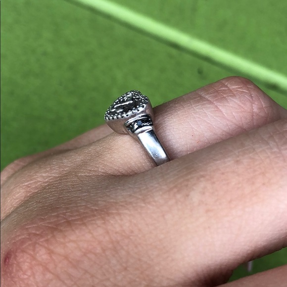 Kay jewelers open heart diamond ring. - Picture 2 of 4